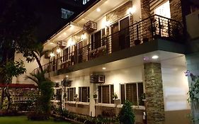 New Manila Suites